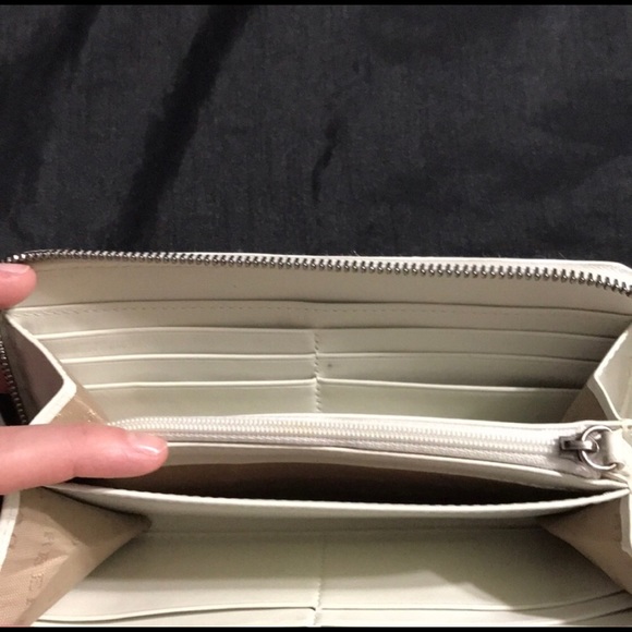 Burberry Wallet - Picture 3 of 5